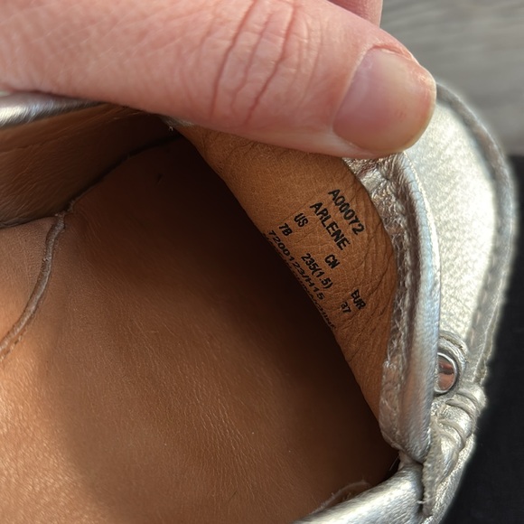 Cyber Monday Price Drop! Authentic Coach loafers - Gently used! Size 7 - Picture 13 of 16